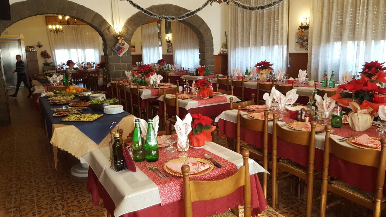 Albergo Ristorante Poli Madonna di Fornelli Exterior photo